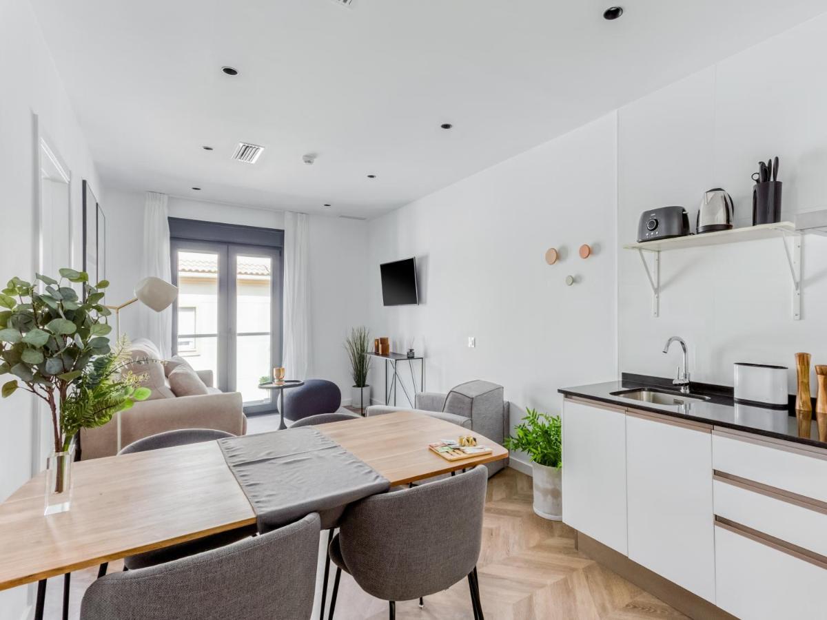 Limehome Calle Ancha Del Carmen