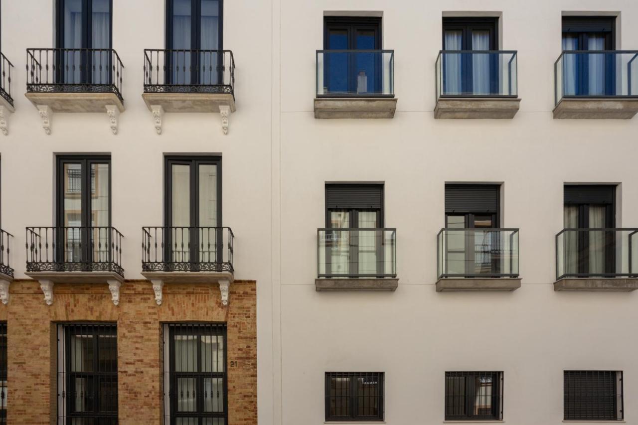 Limehome Calle Ancha Del Carmen 3*